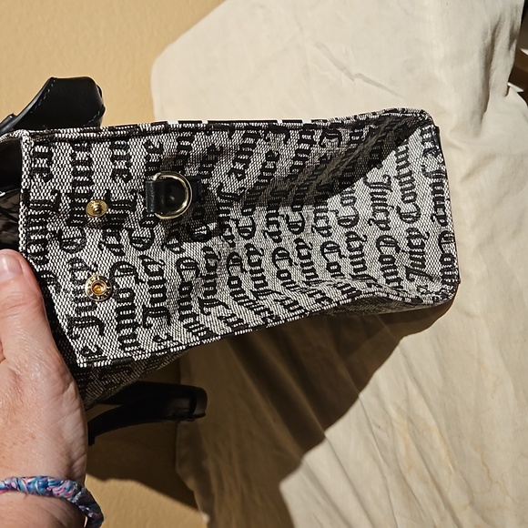 Juicy couture purse - Picture 12 of 13